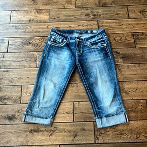 Miss Me Capri, size 28